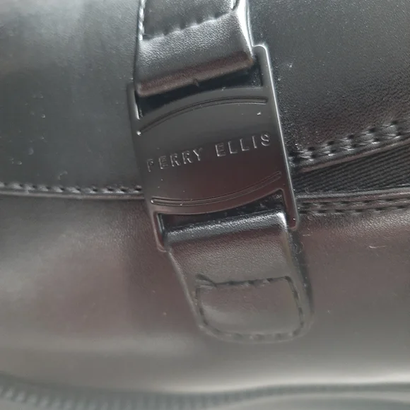 Perry Ellis Black Leather Loafers - Picture 3 of 5